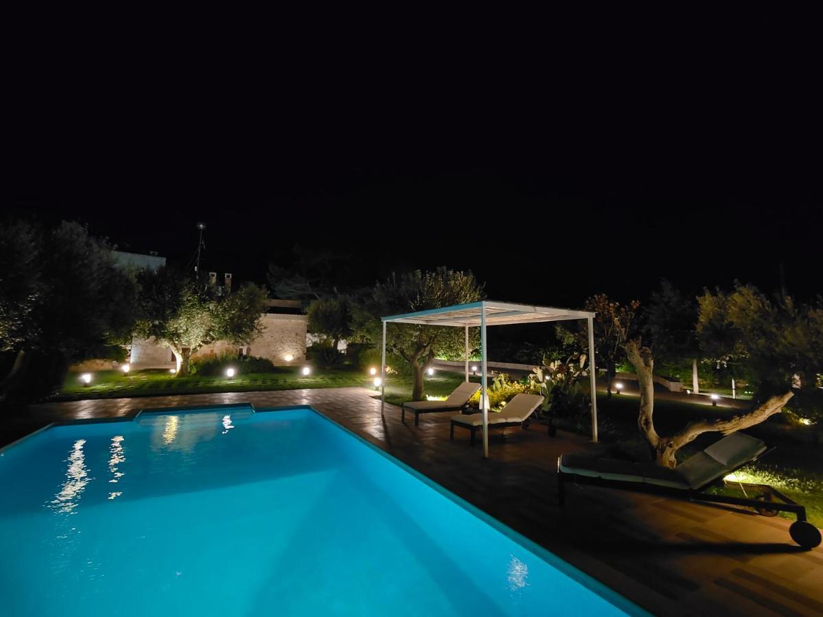 Villa Mest Pepp โมโนโปลี ภายนอก รูปภาพ