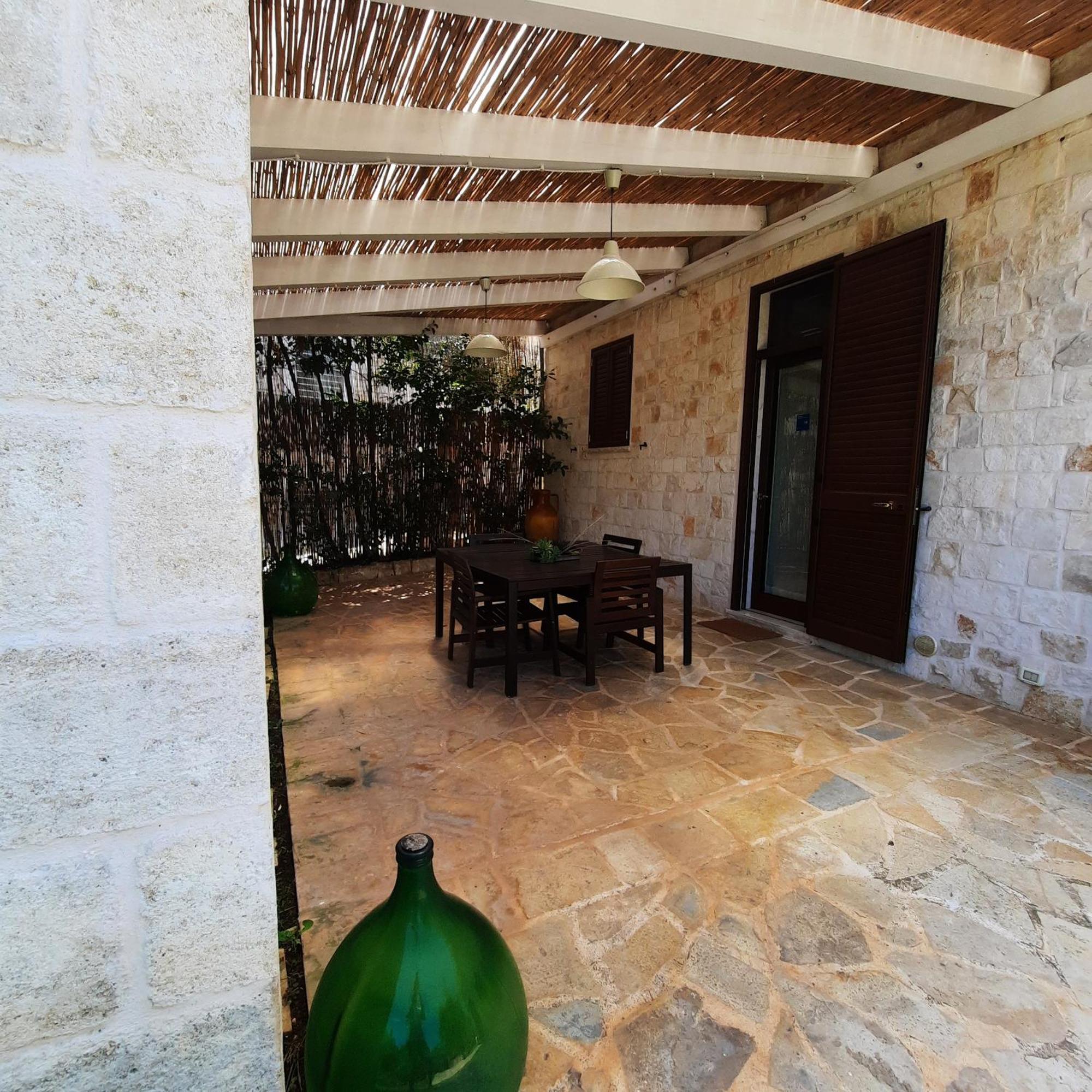 Villa Mest Pepp โมโนโปลี ภายนอก รูปภาพ