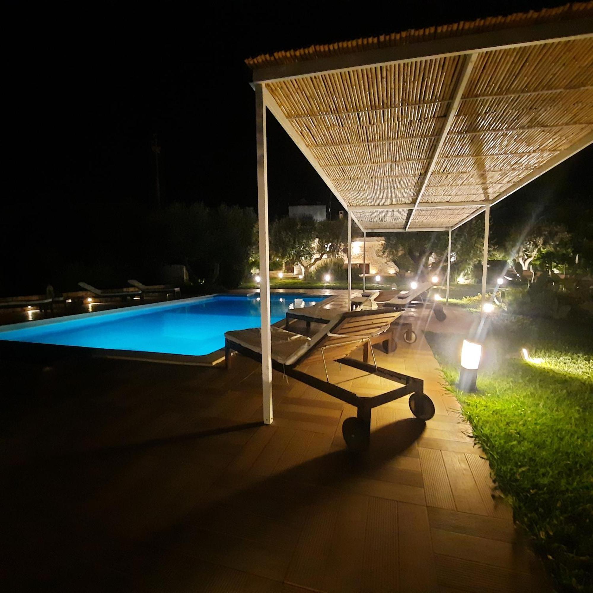 Villa Mest Pepp โมโนโปลี ภายนอก รูปภาพ