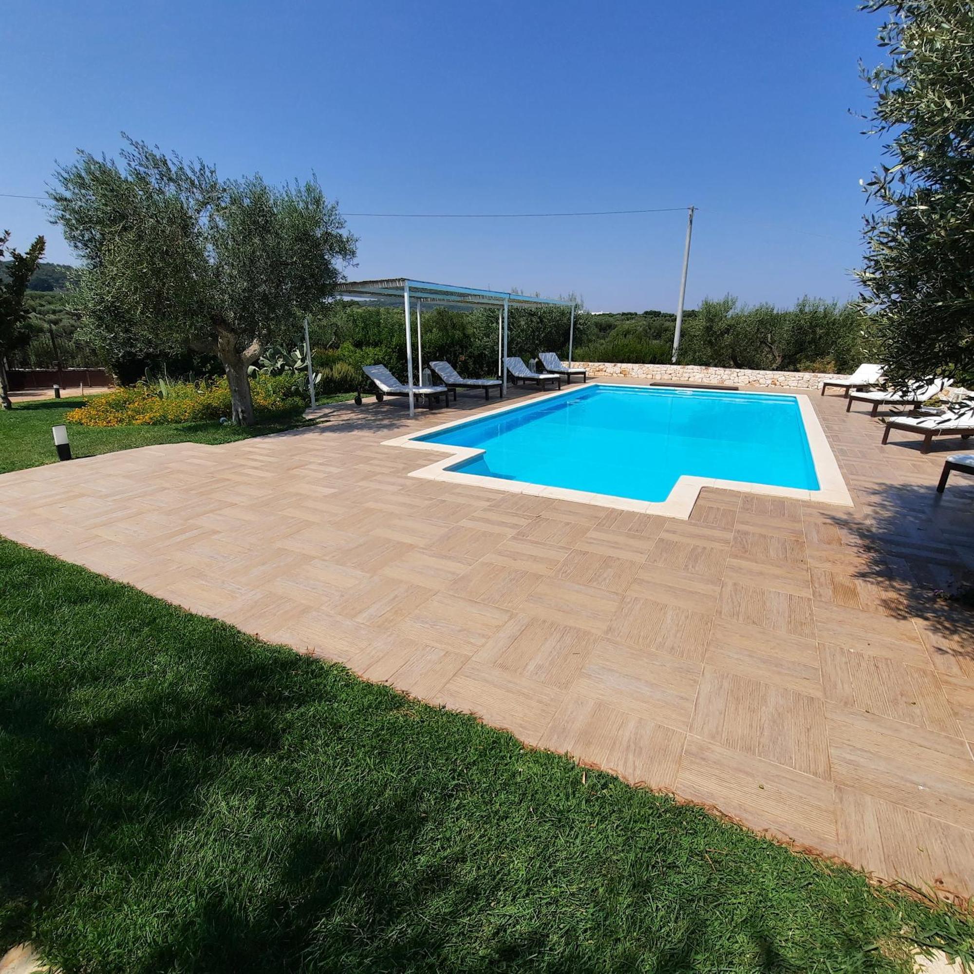 Villa Mest Pepp โมโนโปลี ภายนอก รูปภาพ