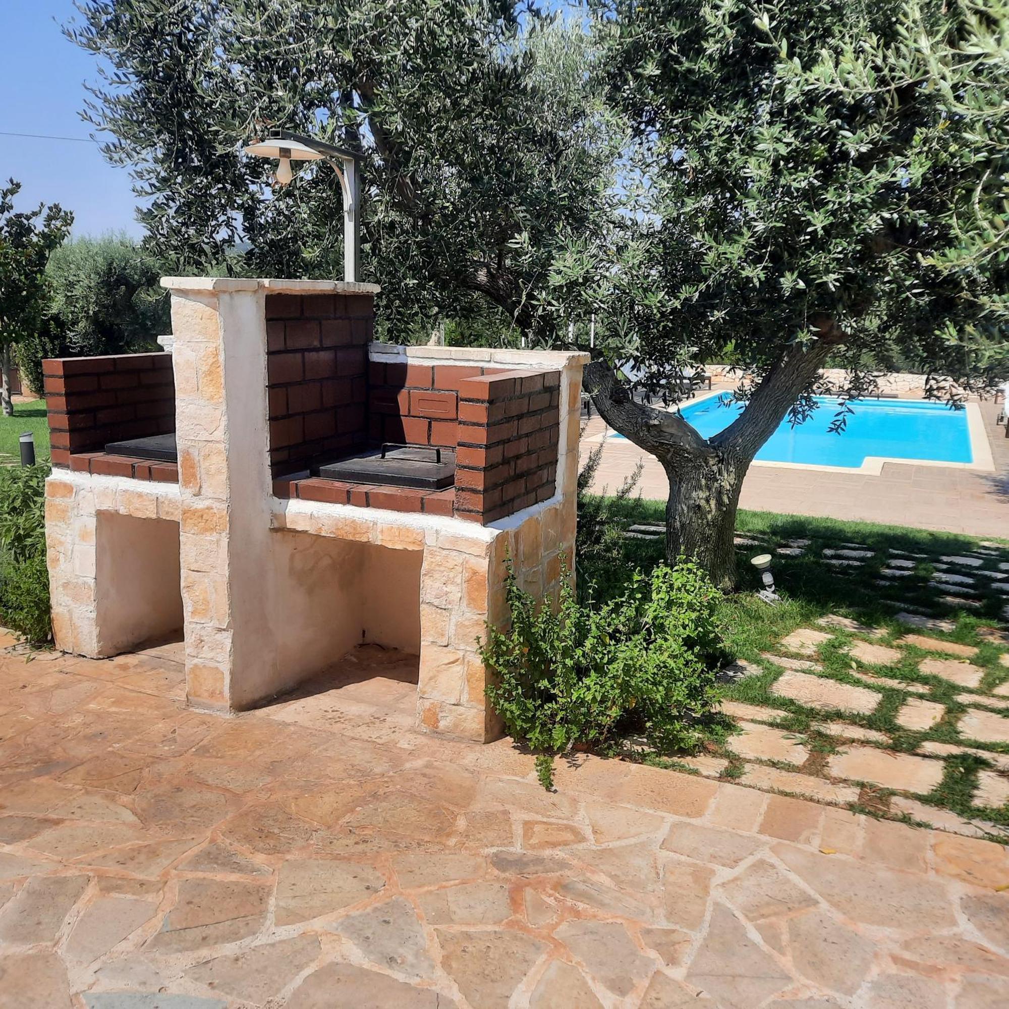 Villa Mest Pepp โมโนโปลี ภายนอก รูปภาพ
